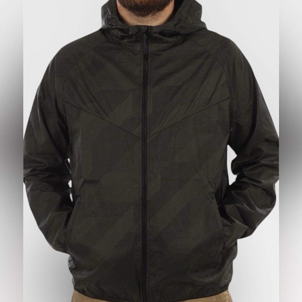 Nike Men's Black and Gray Patterned Windbreaker NWT